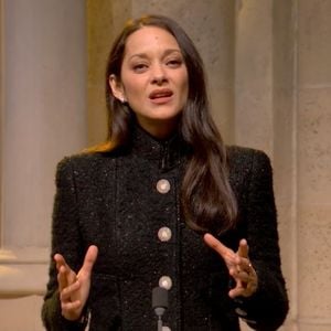 Marion Cotillard à la cérémonie de réouverture de Notre-Dame aux côtés du violoniste Yo-Yo Ma.