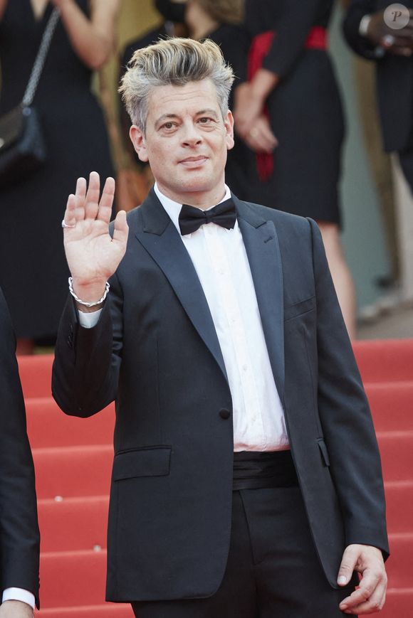 Il confie que son loyer a brusquement augmenté.

Benjamin Biolay - Montée des marches du film "France" lors du 74e Festival de Cannes. Le 15 juillet 2021. © Borde-Jacovides-Moreau / Bestimage