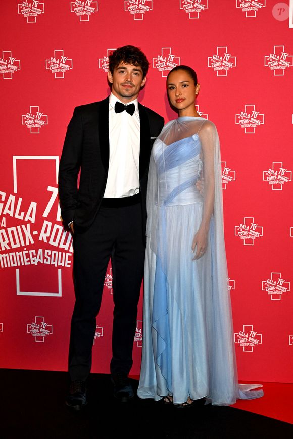 Charles Leclerc et sa compagne Alexandra Saint Mleux - 76ème Bal de la Croix Rouge dans la salle des Etoiles à Monaco le 12 juillet 2025. © Bruno Bebert/Bestimage