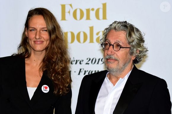 Alain Chabat et sa femme Tiara Comte - Photocall de la soirée de remise de prix du festival Lumière 2019 à Lyon le 18 octobre 2019. © Romain Doucelin / Bestimage