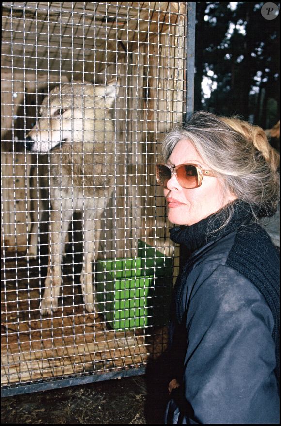 Brigitte Bardot en Lozère avec les loups