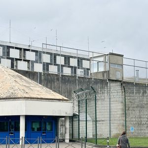 Pierre Palmade vient d'intégrer la maison d'arrêt de Gradignan près de Bordeaux à l'isolement dans le quartier récent (bâtiment blanc) à Gradignan, France, le 9 décembre 2024. © Patrick Bernard/Bestimage
