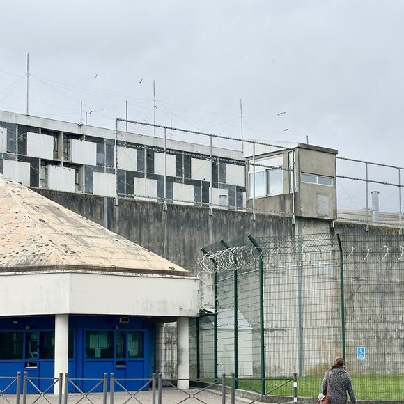 Pierre Palmade vient d'intégrer la maison d'arrêt de Gradignan près de Bordeaux à l'isolement dans le quartier récent (bâtiment blanc) à Gradignan, France, le 9 décembre 2024. © Patrick Bernard/Bestimage