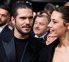 Il s'agit bien entendu du téléphone portable. 

François Civil ,  Adèle Exarchopoulos - Cérémonie de la 50ème édition de la cérémonie des César à l'Olympia à Paris, France, le 28 février 2025 © Dominique Jacovides - Olivier Borde / Bestimage