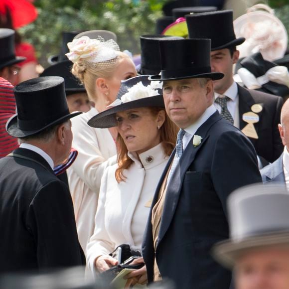 Le prince Andrew et Sarah Ferguson lors du quatrième jour des courses hippiques "Royal Ascot" à Ascot, le 17 juin 2016.

Photo : Agence / Bestimage