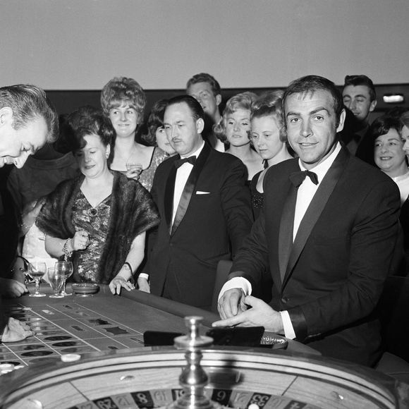 Archives – Sean Connery, star de James Bond, inaugure un casino sur l’île de Man. Mai 1966.  Mirrorpix / Bestimage