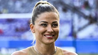 EXCLU Laure Boulleau affiche une silhouette affinée grâce à un sport très en vogue et "qui transforme" selon une experte