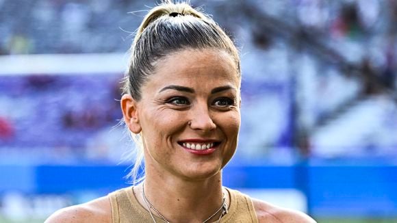 EXCLU Laure Boulleau affiche une silhouette affinée grâce à un sport très en vogue et "qui transforme" selon une experte