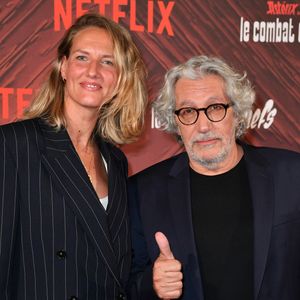 Tiara Comte et son mari Alain Chabat - Photocall de la série Netflix "Astérix et Obélix: le combat des chefs" au Cirque d'Hiver Bouglione à Paris le 29 avril 2025. © Veeren/Bestimage