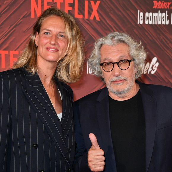 Tiara Comte et son mari Alain Chabat - Photocall de la série Netflix "Astérix et Obélix: le combat des chefs" au Cirque d'Hiver Bouglione à Paris le 29 avril 2025. © Veeren/Bestimage