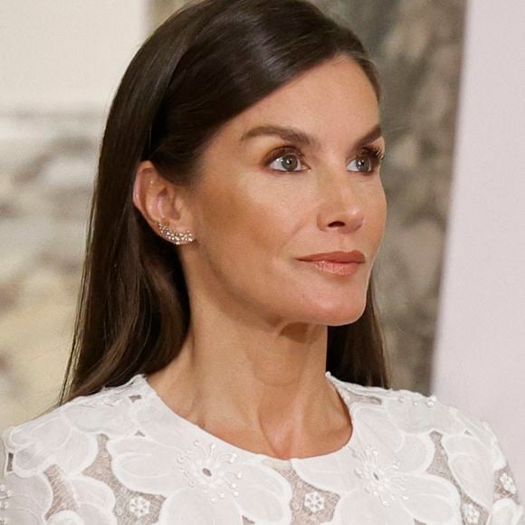 Letizia d'Espagne a ébloui dans une magnifique robe de mariée en dentelle. 

La reine Letizia lors d'une visite d'État en Égypte à Nasr City près du Caire, Égypte, le 17 septembre 2025. © GTres/ABACA