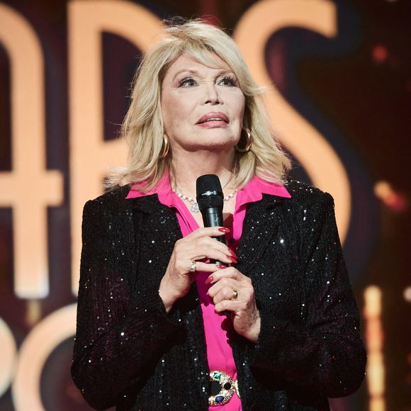 Exclusif - Amanda lear lors de l’enregistrement de l’émission “Les stars s’unissent pour le Sidaction” au théâtre Marigny à Paris, France, le 11 mars 2025. L’émission sera diffusée en prime le 22 mars sur France 2. © Guirec-Moreau/ Bestimage