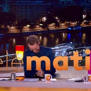 Damien Thévenot présente "Télématin" avec Johanna  Ghiglia en l'absence de Maya Lauqué.