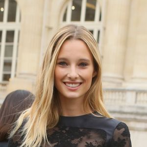 Ilona Smet est actuellement enceinte de son second enfant.

Ilona Smet (habillée en Création Olivier Lapidus) - Arrivées au défilé de mode printemps-été 2018 "Lanvin" au Grand Palais à Paris.
© CVS-Veeren / Bestimage