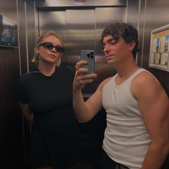 Florian Rossi a publié sur Instagram des photos où il apparaît visiblement plus musclé, dont un selfie torse nu à la salle de sport. 

Florian Rossi a partagé plusieurs clichés sur son compte Instagram.