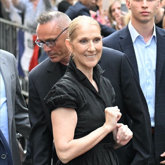 Cette annonce a donc de quoi susciter l'émotion puisque le chemin a été particulièrement difficile.

Céline Dion à la sortie de l'hôtel Royal Monceau à Paris avant l'ouverture des Jeux Olympiques (JO) de Paris 2024, à Paris, France, le 24 juillet 2024.