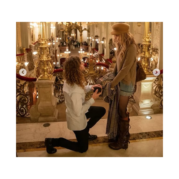 Il a fait sa demande après deux ans de relation