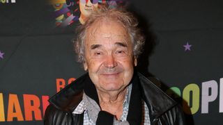 Pierre Perret : À 90 ans, le chanteur retiré sort de l'ombre et annonce un projet qui lui est “cher”