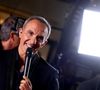 L'animateur avait déjà sorti un album en 2007, resté discret.

Nikos Aliagas au photocall de la 27ème édition des NRJ Music Awards au palais des Festivals de Cannes, France, le 31 octobre 2025. © Dominique Jacovides/Bestimage