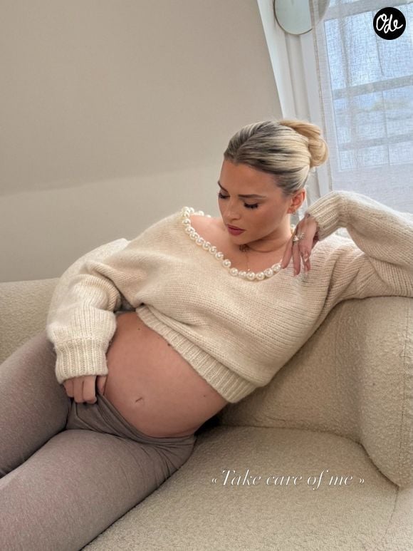 Kelly Vedovelli a donné naissance à son premier enfant. Compte Instagram