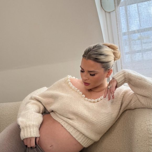 Kelly Vedovelli a donné naissance à son premier enfant. Compte Instagram