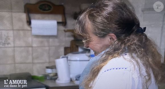 La vie à la ferme chez Jean-Louis dans "L'amour est dans le pré" avec ses prétendantes Sophie et Sophie.