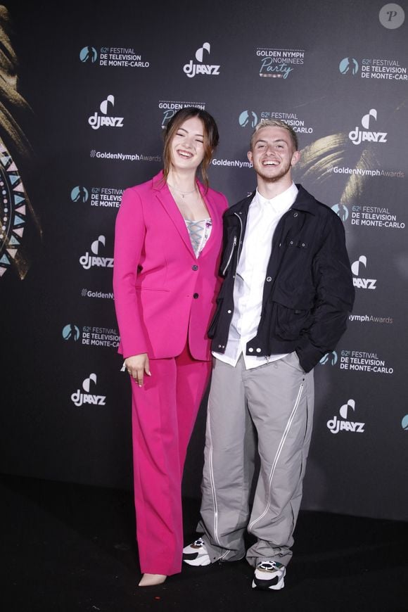 Elsa Bois et Michou au photocall de la soirée des nominées 'Golden Nymph nominées party' lors du 62ème Festival de Télévision de Monte-Carlo, à Monaco, le 20 Juin 2023. 
© Denis Guignebourg/BestImage