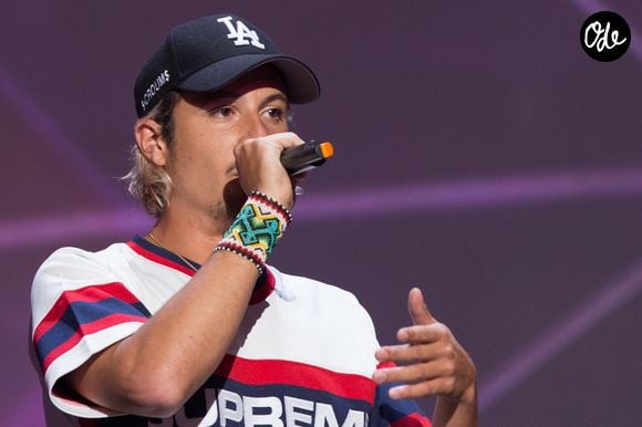 Le YouTubeur ignorait qui était Nekfeu.

NEKFEU (ALBUM DE MUSIQUES URBAINES) - 31e édition des Victoires de la Musique au Zénith de Paris. Photo de Nasser Berzane/ABACAPRESS.COM