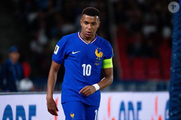 analyse sa carrière et parle aussi d'amour

Kylian Mbappé - Match de qualification pour la Coupe du Monde 2026 entre la France et l'Islande (2-1) au Parc des Princes à Paris le 9 septembre 2025.© Federico Pestellini / PsnewZ / Bestimage