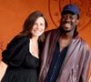 On le sait, Roland-Garros n'est pas seulement le grand rendez-vous des as de la raquette, c'est aussi l'occasion parfaite pour les couples de s'octroyer une sortie très remarquée. 

Mory Sacko et sa compagne Emilie Rouquette au village lors des Internationaux de France de Tennis de Roland Garros.

Jacovides / Moreau / Bestimage