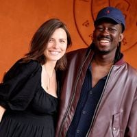 Apparition très remarquée pour Mory Sacko à Roland-Garros : le chef étoilé prend la pose avec sa femme enceinte