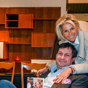 Exclusif - Caroline Margeridon (Affaire conclue sur France 2) , dédicace son livre "Libre!" dans la boutique Haute Antiques 207 de son ami et collègue dans l'émission Stéphane Vanhandenhoven à Bruxelles le 14 novembre 2021.

© Frédéric Andrieu / Bestimage