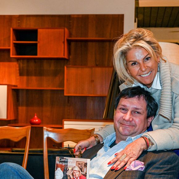 Exclusif - Caroline Margeridon (Affaire conclue sur France 2) , dédicace son livre "Libre!" dans la boutique Haute Antiques 207 de son ami et collègue dans l'émission Stéphane Vanhandenhoven à Bruxelles le 14 novembre 2021.

© Frédéric Andrieu / Bestimage
