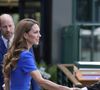 Encore convalescente après un cancer, elle limite ses sorties mais a choisi Wimbledon et la visite d'État des Macron.
Le prince William, Kate Middleton et leurs enfants, le prince George et la princesse Charlotte, à leur arrivée au tournoi de Wimbledon à Londres le 13 juillet 2025. Photo by Andrew Matthews/PA Wire/ABACAPRESS.COM