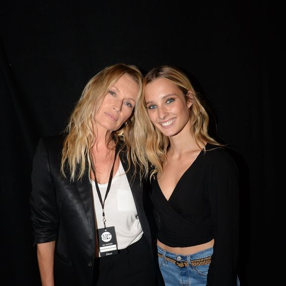 Estelle Lefébure et sa fille Ilona Smet lors du 10ème édition du "Etam Live Show" (Etam Lingerie) lors de la Fashion Week à Paris, France, le 26 septembre 2017. Photo by Rachid Bellak/Bestimage