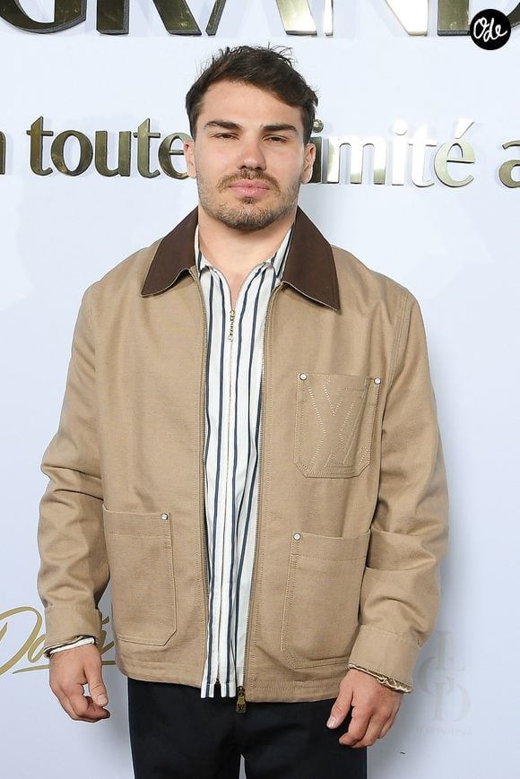 Antoine Dupont au photocall du Grand Dîner en toute intimité avec Dadju sur la plage de l'hôtel Carlton en marge du 78ème Festival International du Film de Cannes, France, le 17 mai 2025. 

Photo de Lionel Urman/Bestimage
