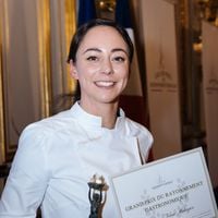 Nina Métayer : Comme Mory Sacko, la meilleure pâtissière au monde propose un menu de palace à déguster en plein ciel