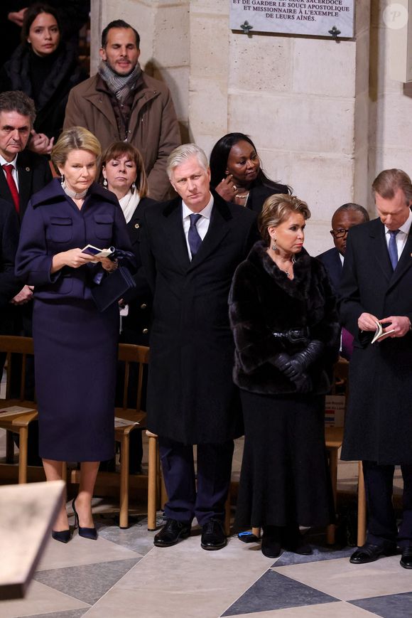 La reine Mathilde de Belgique, Le roi Philippe de Belgique, La grande-duchesse Maria Teresa de Luxembourg, Le grand-duc Henri de Luxembourg - Cérémonie de réouverture de la cathédrale Notre-Dame de Paris, le 7 décembre 2024. Joyau de l’art gothique, lieu de culte et de culture, symbole universel de la France et de son histoire, la cathédrale de Notre-Dame de Paris rouvre ses portes les 7 et 8 décembre, cinq ans après le terrible incendie qui l’avait ravagée le 15 avril 2019. 
© Dominique Jacovides / Bestimage