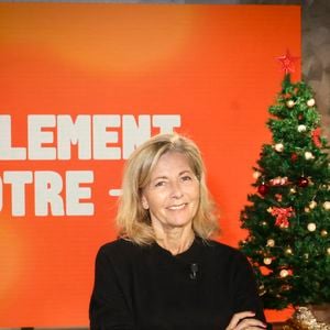 "J'ai un chat qui monte aux rideaux, c'est un peu pénible. J'aimerai bien qu'il en descende parce qu'il va me détruire absolument tout", réagit-elle en plein entretien

Exclusif - Claire Chazal, sur plateau de la nouvelle émission "Animalement Vôtre" présentée par Bernard Montiel et diffusée le 7 décembre sur France 3, à Paris, France, le 7 octobre 2025. © Jack Tribeca/Bestimage