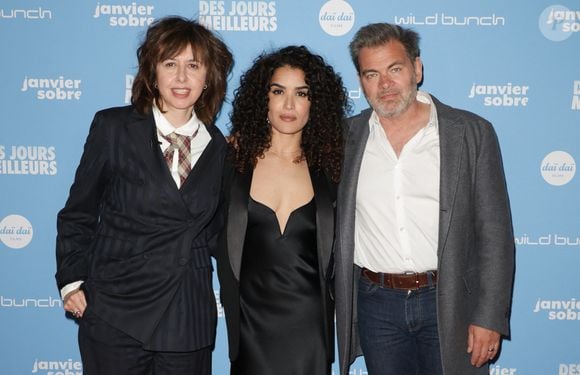 Pour l’avant-première de la comédie dramatique Des jours meilleurs, Valérie Bonneton et Sabrina Ouazani étaient présentes

Valérie Bonneton, Sabrina Ouazani et Clovis Cornillac - Avant-première du film "Des jours meilleurs" au cinéma Max Linder à Paris le 7 avril 2025. © Coadic Guirec/Bestimage