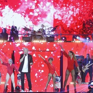 Durant cette même interview, Cookie Dingler est revenu sur la génèse de sa mythique chanson

Cookie Dingler - Concert Stars 80 - 10 ans déja ! à l'U Arena de Nanterre le 2 décembre 2017. © Marc-Ausset Lacroix/Bestimage