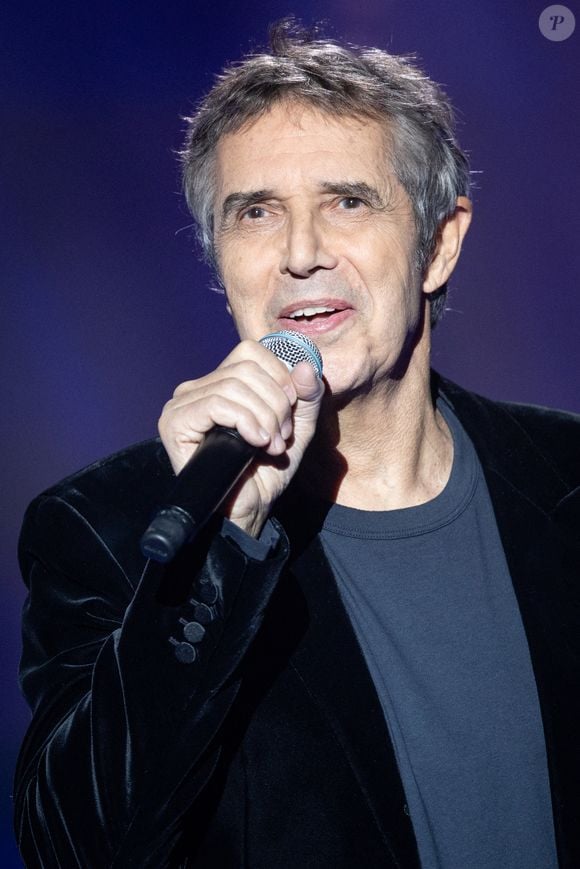 L'incontournable chanteur accorde une importance capitale à son hygiène de vie.

Exclusif - Julien Clerc lors de l'enregistrement de l'émission "La Boîte à secrets", présentée par F.Bollaert et diffusée le 2 janvier 2026 sur France 3, dans les studios du Lendit à Saint-Denis, France, le 1er décembre 2025. © Cyril Moreau/Bestimage