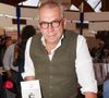 Pour rappel, l'acteur réside actuellement au sein de la commune de Fontenay-sous-Bois, située dans le département du Val-de-Marne

Philippe Torreton, à la Halle Georges Brassens de Brive-la-Gaillarde, le 8 novembre 2024. Foire du Livre de Brive 2024. © Jean-Marc Lhomer / Bestimage