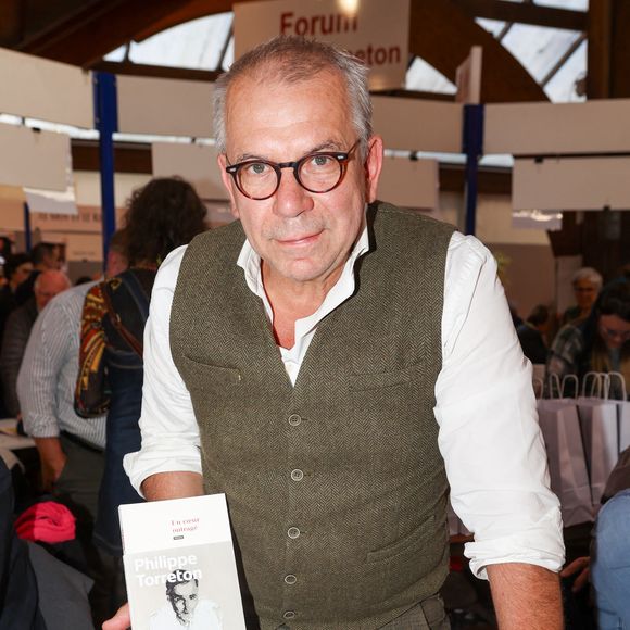 Pour rappel, l'acteur réside actuellement au sein de la commune de Fontenay-sous-Bois, située dans le département du Val-de-Marne

Philippe Torreton, à la Halle Georges Brassens de Brive-la-Gaillarde, le 8 novembre 2024. Foire du Livre de Brive 2024. © Jean-Marc Lhomer / Bestimage