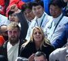 Jutta Leerdam est devenue championne olympique en établissant un nouveau record sur la glace.

L'Américain Jake Paul (2e à gauche), dans les tribunes, regarde sa partenaire, la Néerlandaise Jutta Leerdam, près de sa famille, lors de la course de patinage de vitesse sur 1000 m aux Jeux Olympiques d'hiver de Milano Cortina 2026, le lundi 9 février 2026 à Milan, en Italie. Les XXVe Jeux olympiques d'hiver se dérouleront du 6 au 22 février 2026 en Italie. Photo by ABACAPRESS.COM