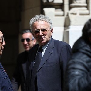Nelson Monfort, journaliste assistant à la cérémonie d'enterrement de Daniel Bilalian à l'église Saint-Pierre de Neuilly-sur-Seine, près de Paris, France, le 22 mai 2025. Photo par Raphael Lafargue/ABACAPRESS.COM