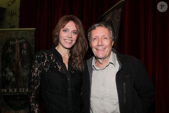 Invité du podcast "Coloscopie" de Laurent Baffie, l'animateur est interrogé sur un aspect particulier de ses tournages.

Antoine de Maximy et sa compagne Magalie Benet - Générale de la comédie musicale "Victor Lustig, l’homme qui vendit la Tour Eiffel" au théâtre Bobino à Paris le 22 octobre 2025.

© Philippe Baldini / Bestimage
