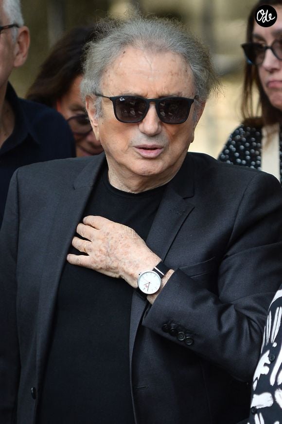 Michel Drucker aux obsèques de Françoise Coquet au cimetière de Montmartre à Paris le 24 juillet 2026.

© Agence / Bestimage