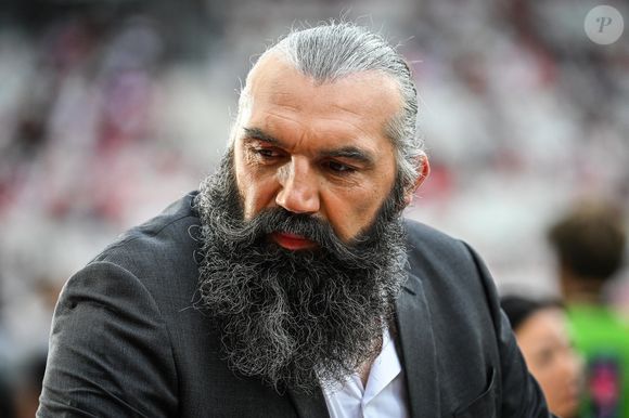 Sebastien Chabal a récemment révélé avoir été arnaqué par une personne de confiance

Sebastien Chabal en tribunes lors de la finale de rugby Top 14 opposant le Stade Toulousain Rugby (Toulouse) au Stade Rochelais (La Rochelle) au Stade de France à Saint-Denis, Seine Saint-Denis, le 17 juin 2023. Toulouse a gagné 29-26. © Matthieu Mirville/Bestimage