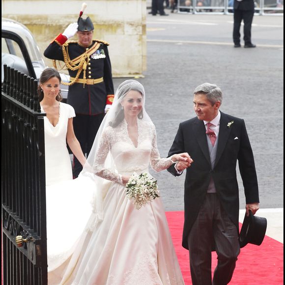 Mais elle ne devrait pas manquer l'anniversaire de son père, Michael Middleton

Kate Middleton et son père Michael Middleton - Mariage de Kate et William en 2011
©GOFF INF / BESTIMAGE